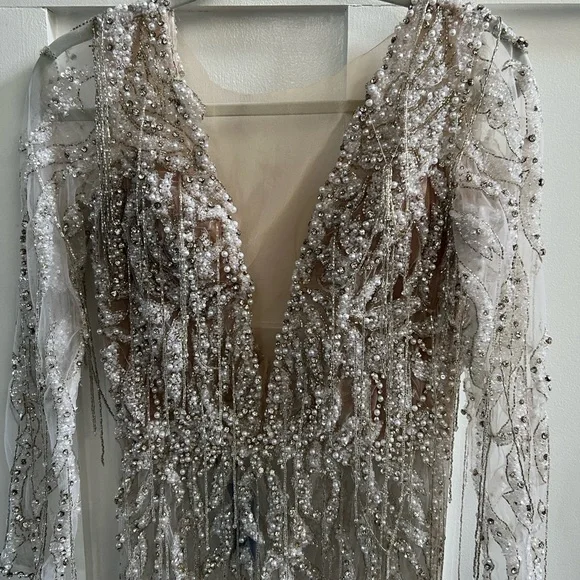 Albina Dyla Silver and White Beaded dress - Picture 4 of 8